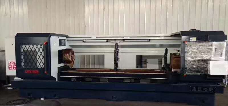 6180數(shù)控車(chē)床和1375齒輪頭加工中心發(fā)往江西贛州